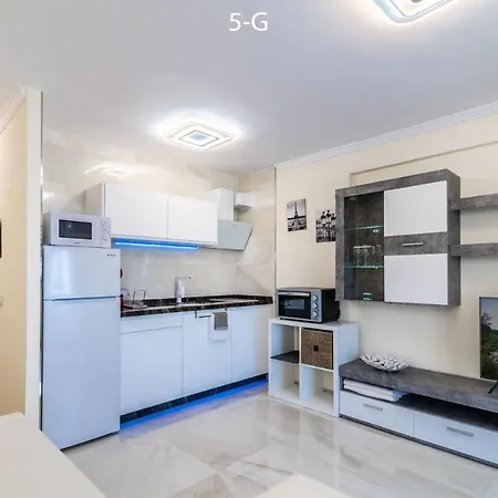 Always Happy 1 Bdr 6g And 5g Puerto Marina Views