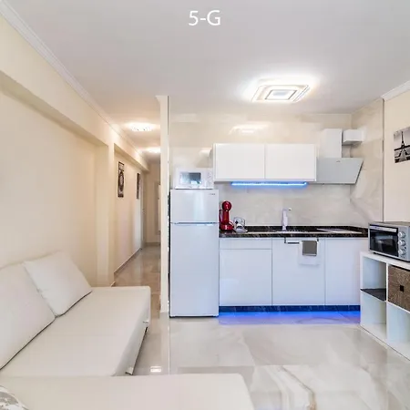 Always Happy 1 Bdr 6g And 5g Puerto Marina Views Appartement