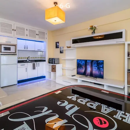 Always Happy 1 Bdr 6g And 5g Puerto Marina Views Apartament